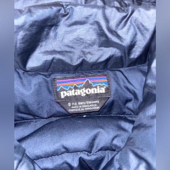 Patagonia navy duckdown puffer jacket size S 7-8 Kids - Picture 2 of 3